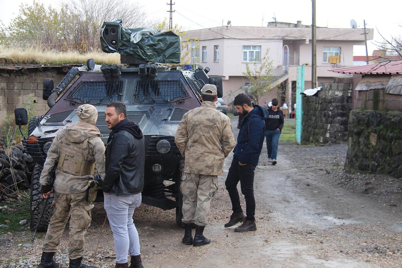 Diyarbakır'da silahlı kavga: 2'si ağır 12 yaralı
